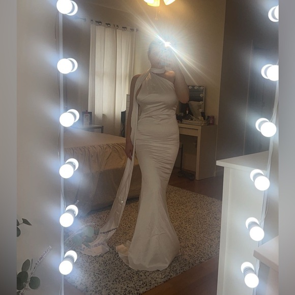 Abby’s by Abby’s satin white dress, NWT, size: M - Picture 6 of 6